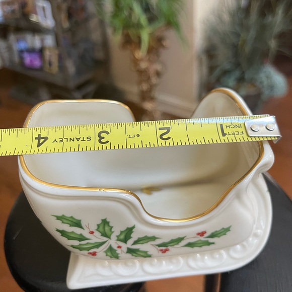 Lenox Holiday Christmas pattern sleigh- Original Made in the USA!  - Retired!. - Picture 6 of 16